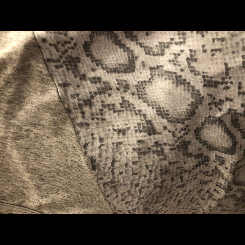 Top - Picture 3 of 3